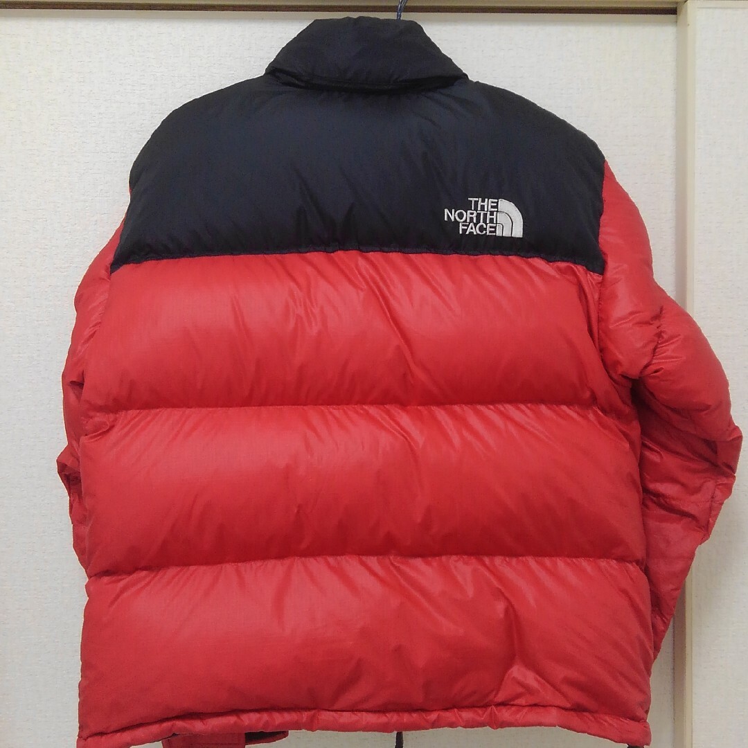 THE NORTH FACE(ザノースフェイス)のUSA規格　ノースフェイス　ヌプシダウンジャケット　レッドM　700fill メンズのジャケット/アウター(ダウンジャケット)の商品写真