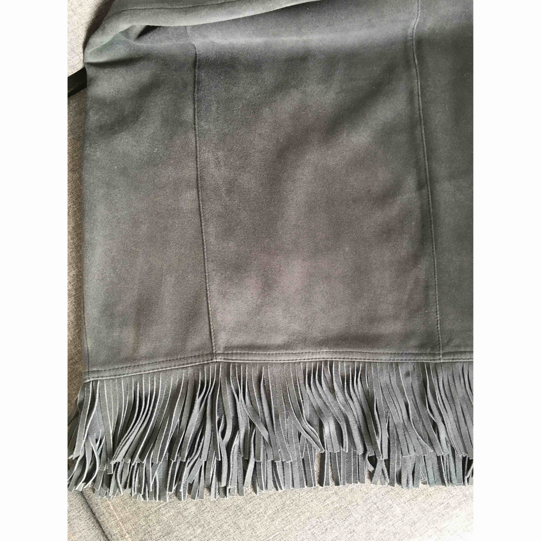 TOMORROWLAND(トゥモローランド)のTOMORROWLAND MACPHEE フリンジ　スウェードタイトスカート  レディースのスカート(ひざ丈スカート)の商品写真