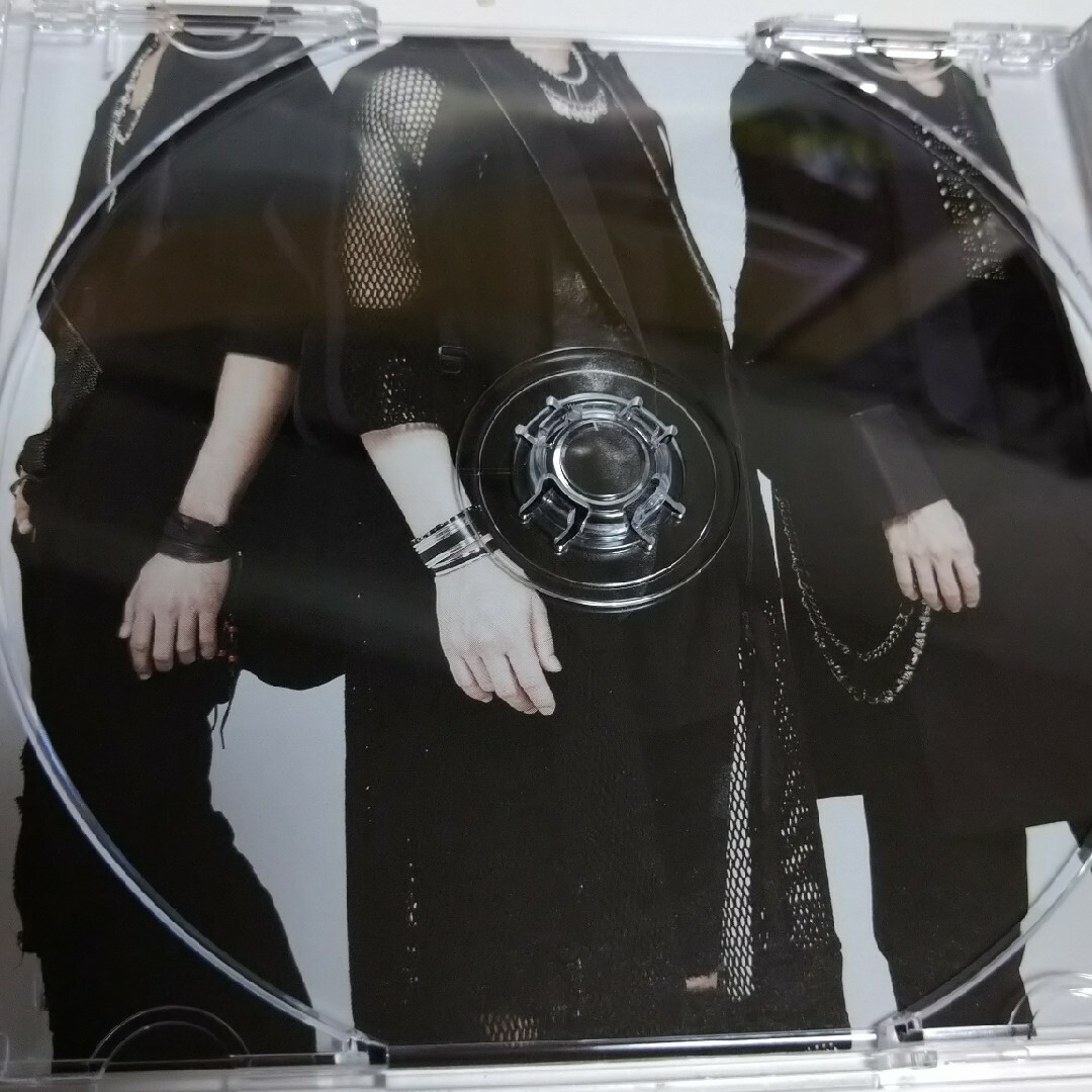 KAT-TUN(カトゥーン)のCAST（通常盤）/KAT-TUN エンタメ/ホビーのCD(ポップス/ロック(邦楽))の商品写真