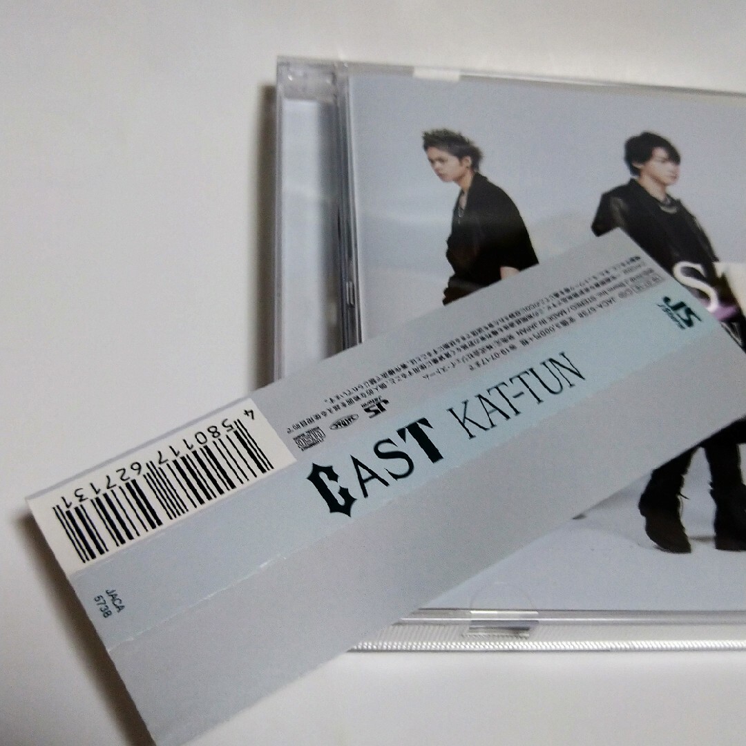 KAT-TUN(カトゥーン)のCAST（通常盤）/KAT-TUN エンタメ/ホビーのCD(ポップス/ロック(邦楽))の商品写真