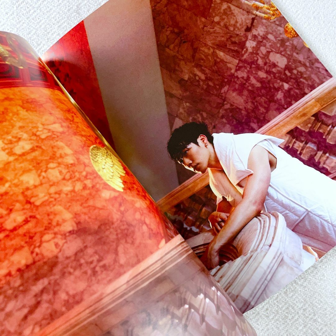 【カード付】War☆公式写真集☆Warismコンサート記念 エンタメ/ホビーの本(アート/エンタメ)の商品写真