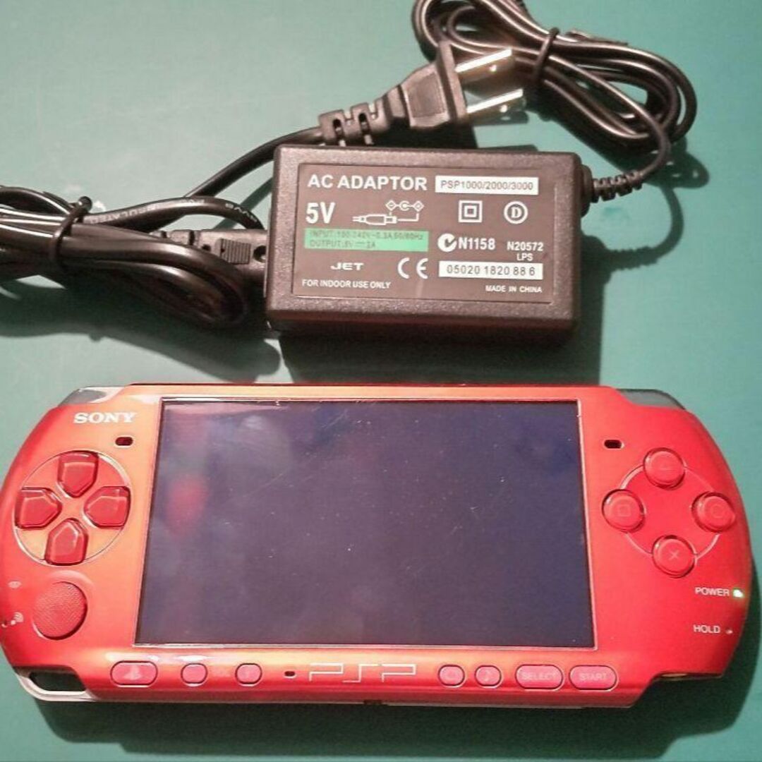 ☆美品ソフト付き☆PSP-3000 レッド プレイステーションポータブル-