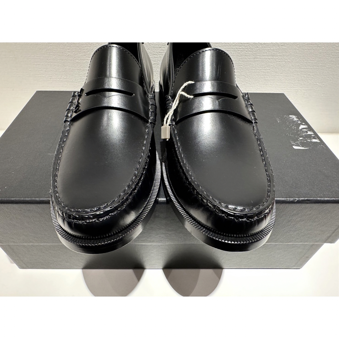 Saint Laurent(サンローラン)の新品❗️SAINT LAURENT YSLロゴ ローファー ブラック メンズの靴/シューズ(スリッポン/モカシン)の商品写真