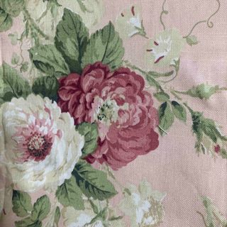 LAURA ASHLEY   〈専用です〉ローラアシュレイピローケースの通販 by