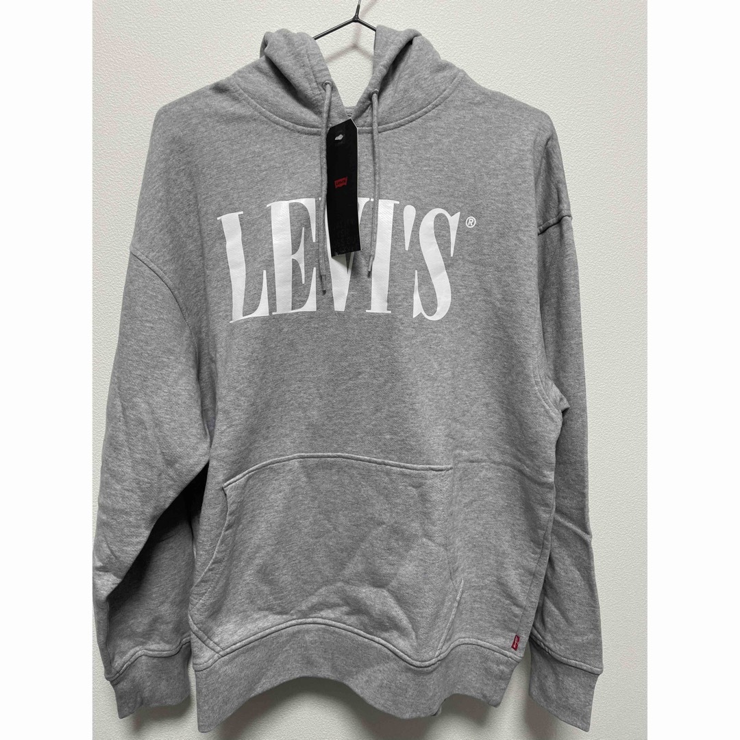 Levi's(リーバイス)の【新品未使用品】Levi’sリラックスグラフィックフーディー メンズのトップス(パーカー)の商品写真