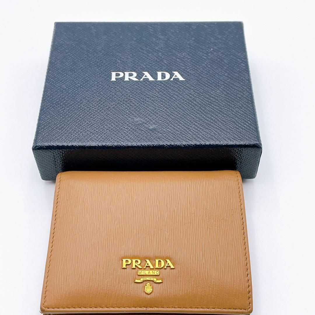 プラダ 1MV204 二つ折り財布 レディース ベージュ系 ゴールド コンパクト-