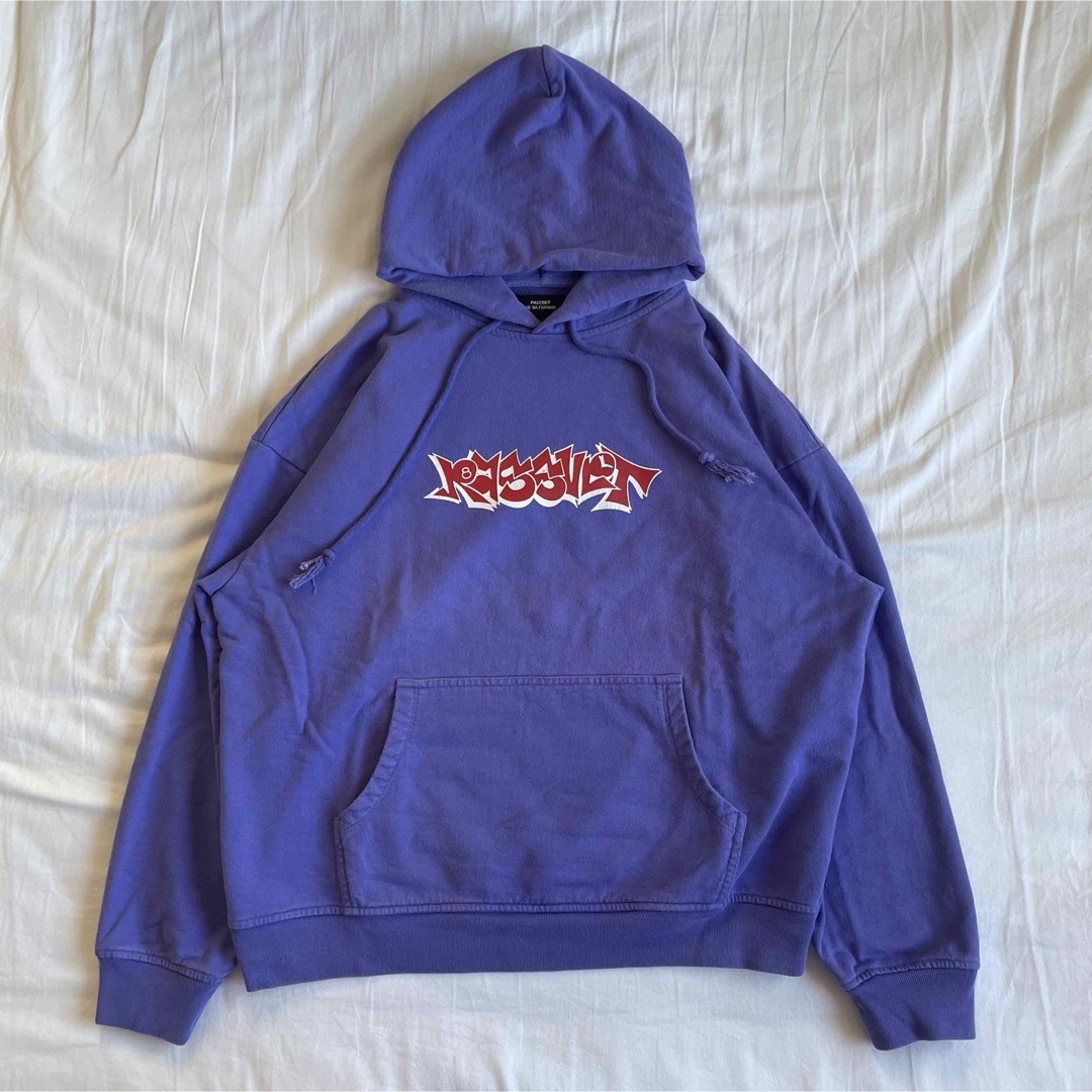 Gosha Rubchinskiy(ゴーシャラブチンスキー)の21ss RASSVET Graffiti Logo Hoodie パーカー メンズのトップス(パーカー)の商品写真