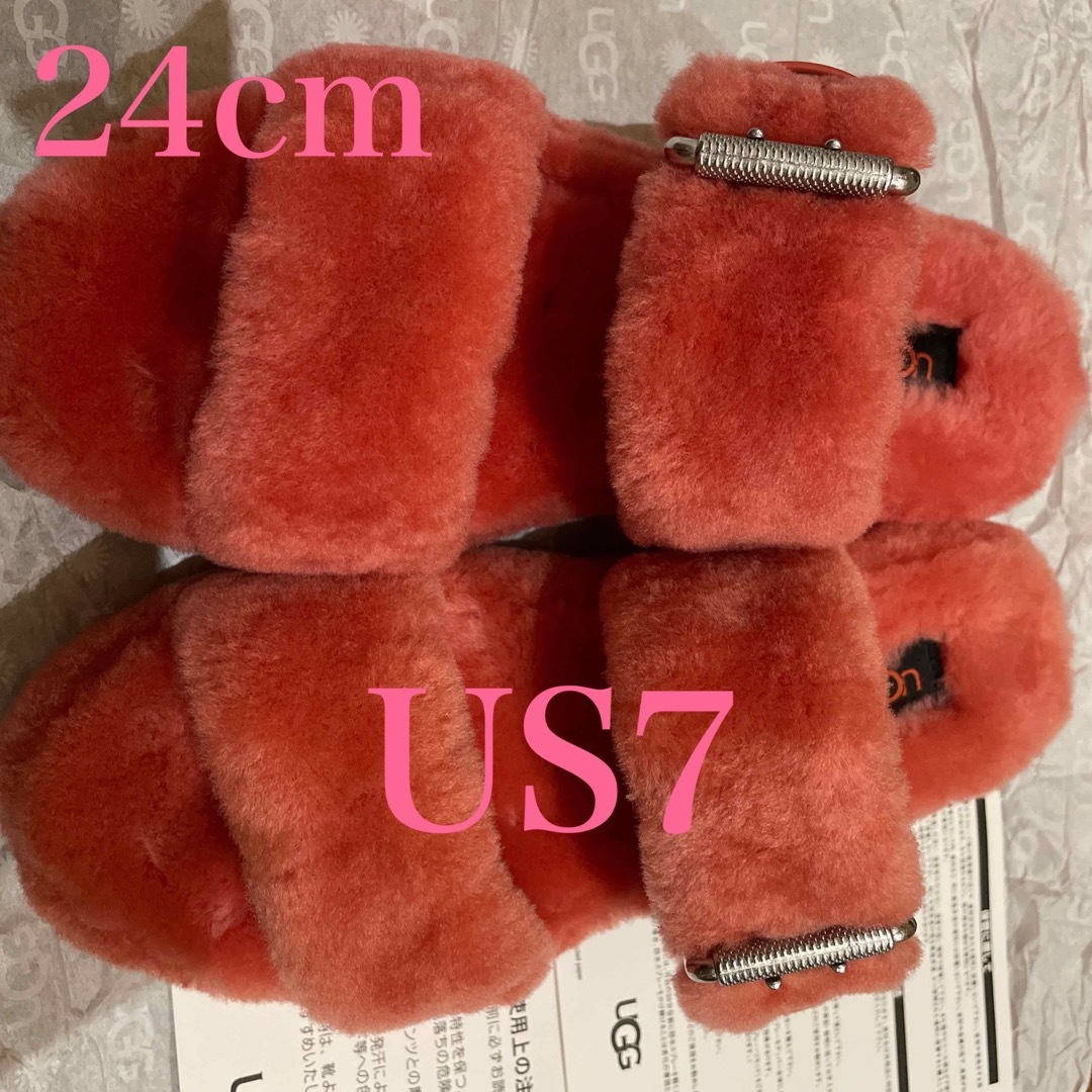 UGG - 送料込新品!UGG可愛いピンク ムートンモコモコサンダル