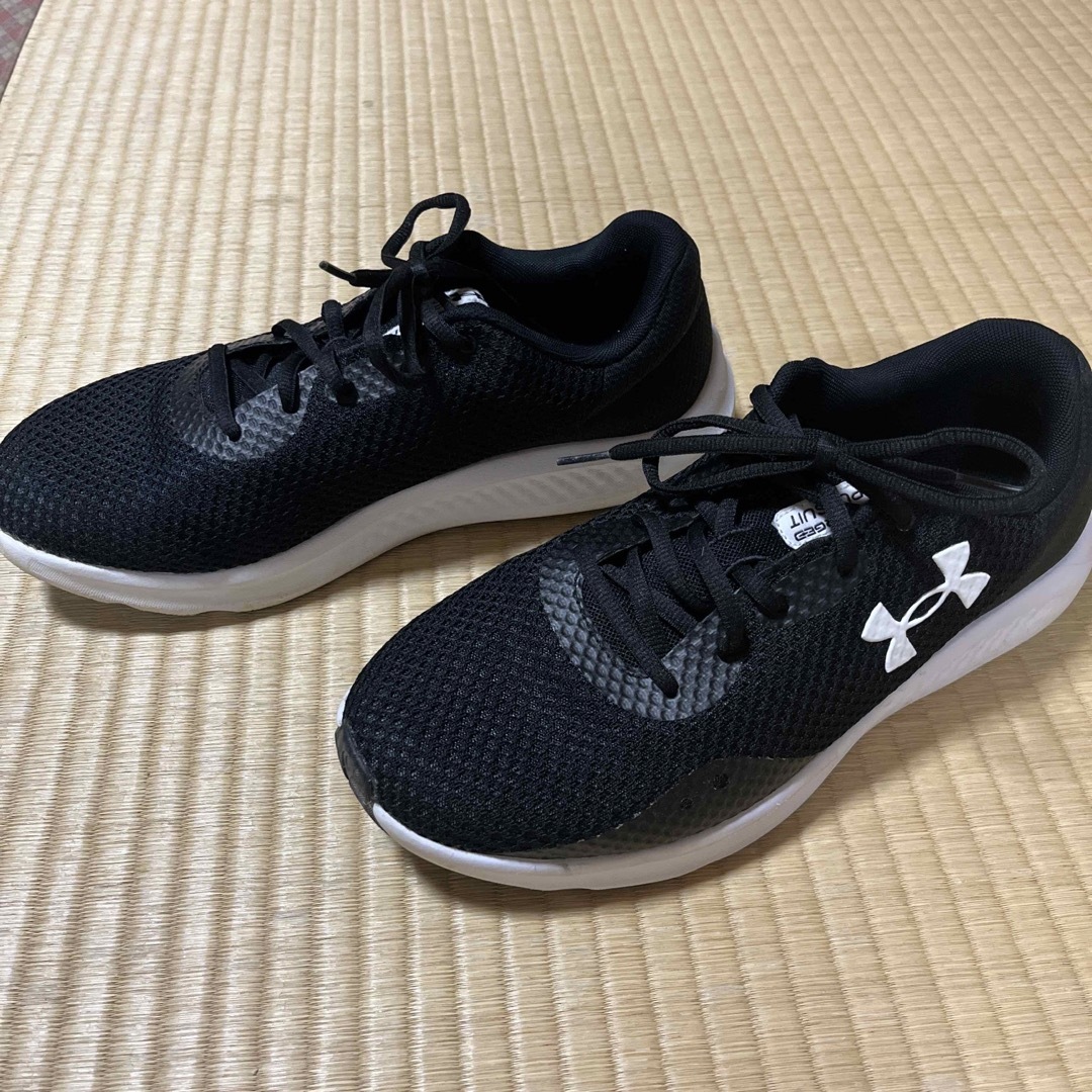 UNDER ARMOUR(アンダーアーマー)のアンダーアーマ　27㎝　シューズ  ランニングシューズ スポーツ/アウトドアのランニング(シューズ)の商品写真