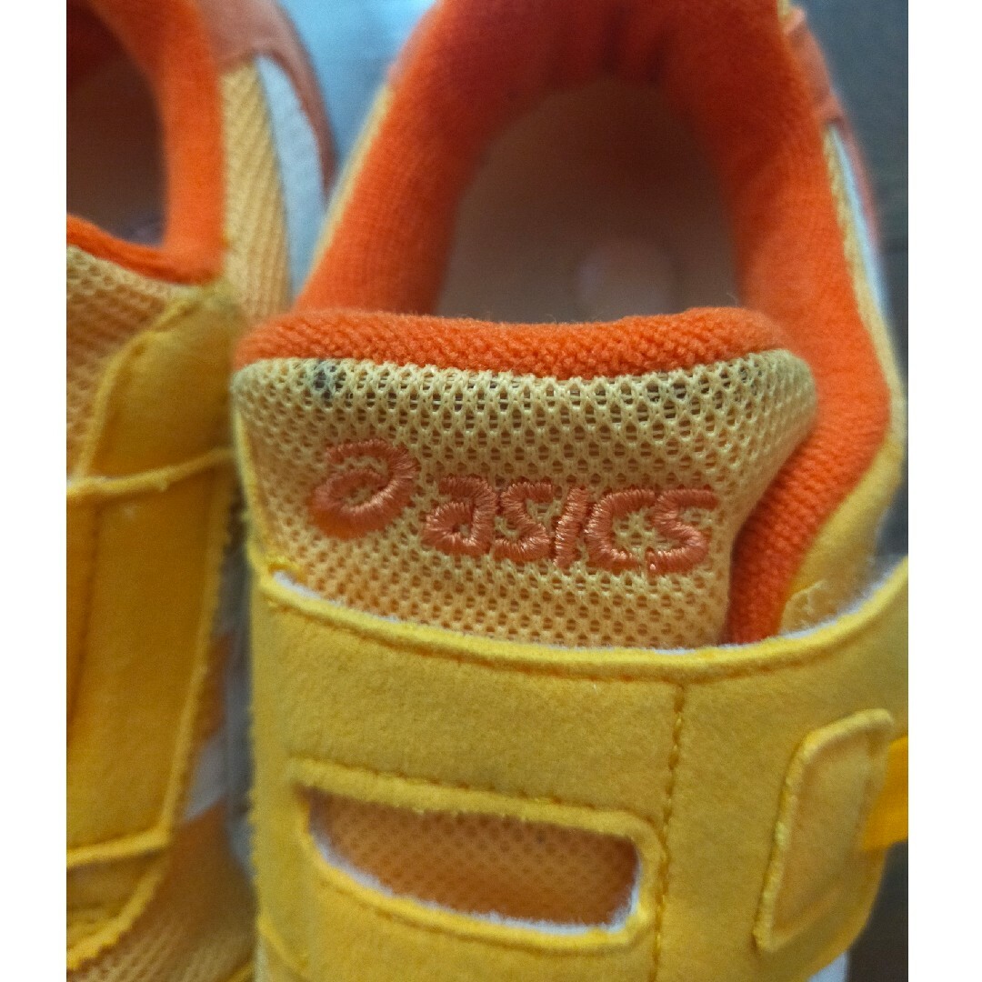 asics(アシックス)のアシックスキッズスニーカー キッズ/ベビー/マタニティのベビー靴/シューズ(~14cm)(スニーカー)の商品写真