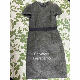 サルヴァトーレフェラガモ(Salvatore Ferragamo)のフェラガモ  ワンピース　美品(ひざ丈ワンピース)