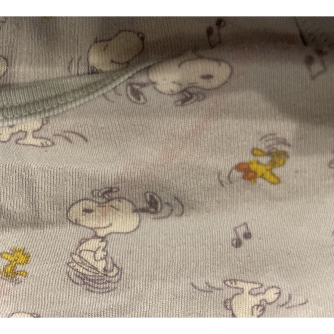 UNIQLO(ユニクロ)のUNIQLO スヌーピー  SNOOPY 長袖 ロンパース　下着　90サイズ キッズ/ベビー/マタニティのキッズ服男の子用(90cm~)(下着)の商品写真