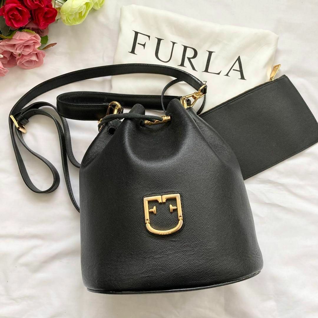✨極美品✨FURLA ショルダーバッグ レザー ブラック 巾着 コロナ-