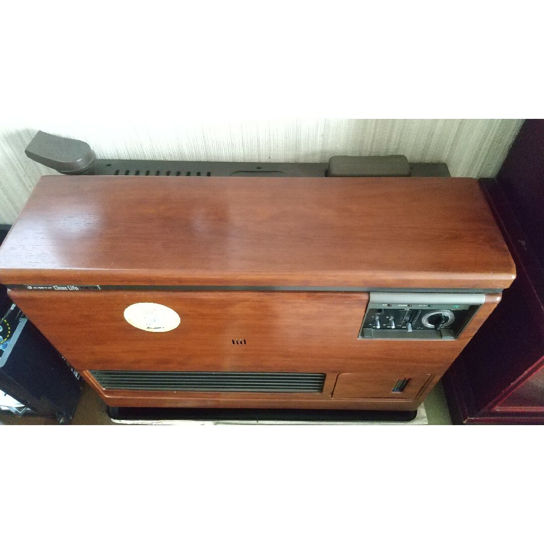 SANYO - 【希少】SANYO FF式 石油 暖房機 Clean Life CFF-4100の SANYO - 【希少】SANYO FF式 石油 暖房機 Clean Life CFF-4100の