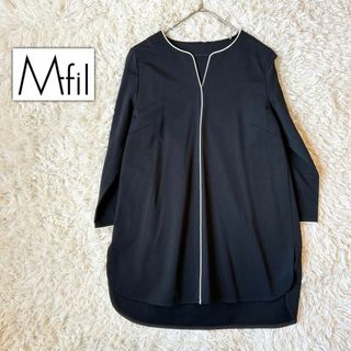 ミカコナカムラ(Mikako Nakamura)の希少✨M.fil エムフィル✨綺麗系 キーネック パイピング チュニックブラウス(シャツ/ブラウス(長袖/七分))