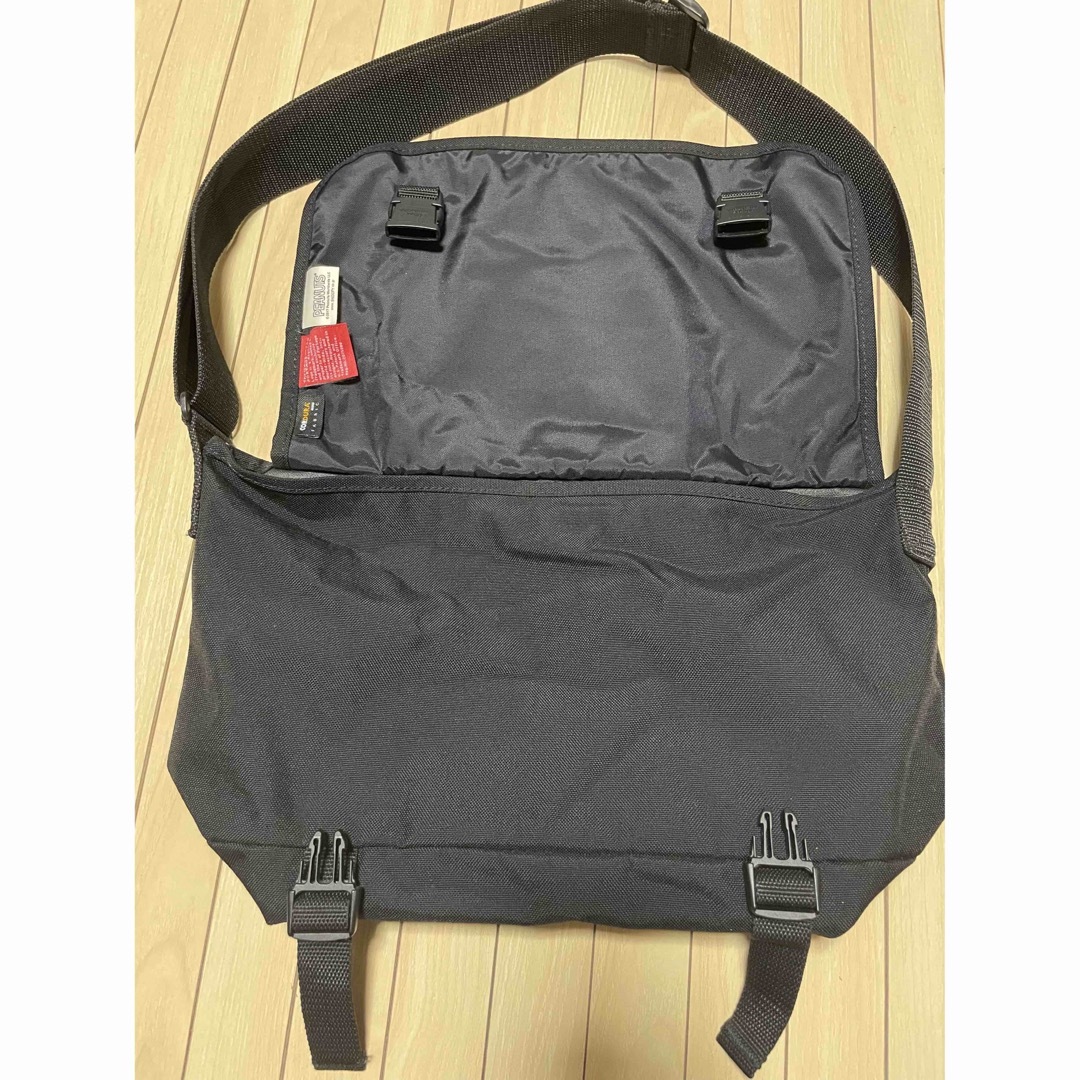 パンドカンパーニュ様専用　マンハッタンポーテージ スヌーピー PEANUTS  メンズのバッグ(メッセンジャーバッグ)の商品写真
