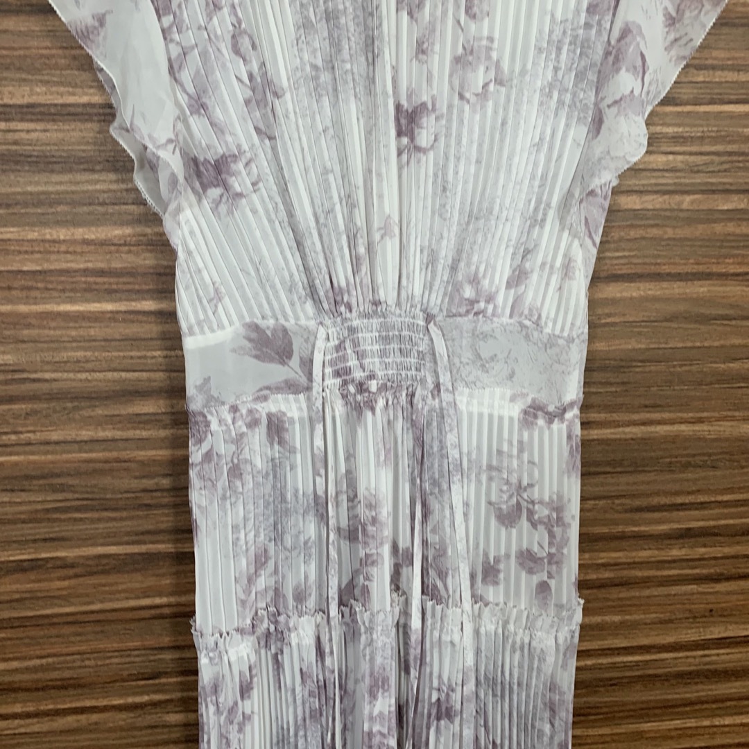 ロングワンピース XSサイズ 薄紫 パープル 花柄 ノースリーブ 袖無し レディースのワンピース(ロングワンピース/マキシワンピース)の商品写真