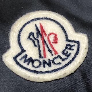 未使用タグ付き MONCLER モンクレール ダウンベスト 刺繍 パッチロゴ付き