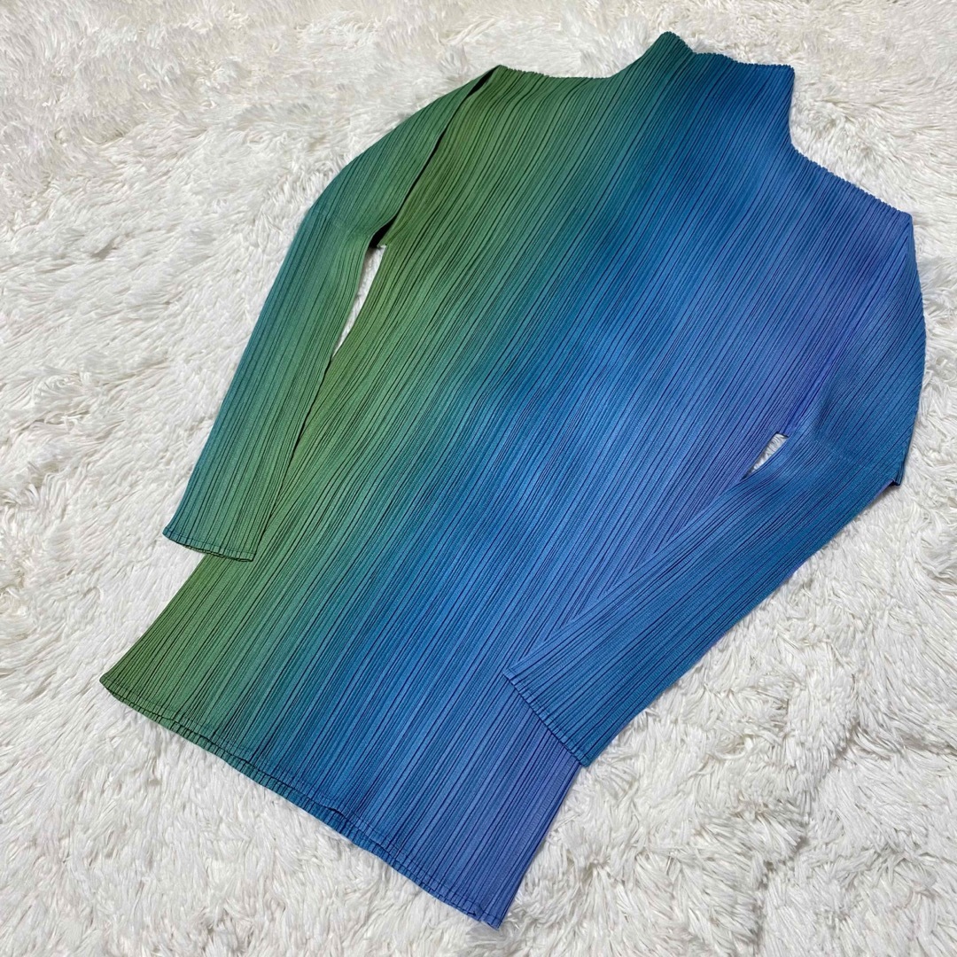 希少 ISSEY MIYAKE PLEATS PLEASE ブルーグラデーション | フリマアプリ ラクマ