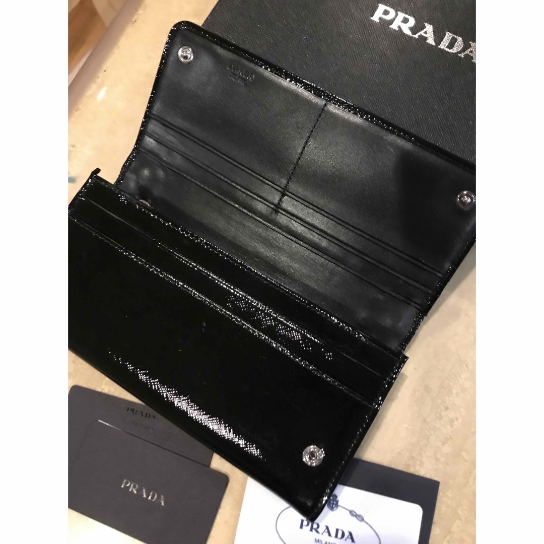 PRADA(プラダ)の新品　プラダ　長財布 レディースのファッション小物(財布)の商品写真