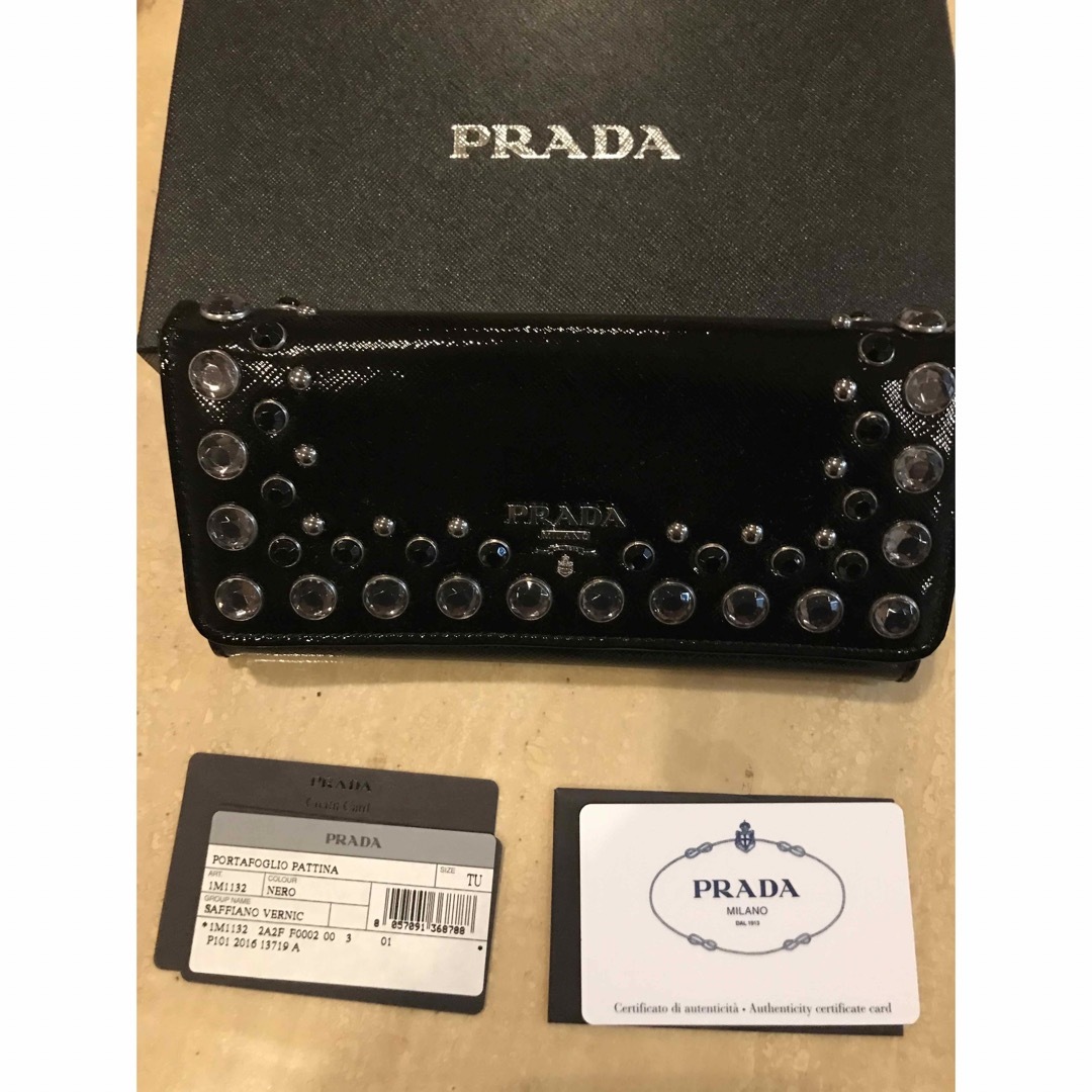 PRADA(プラダ)の新品　プラダ　長財布 レディースのファッション小物(財布)の商品写真