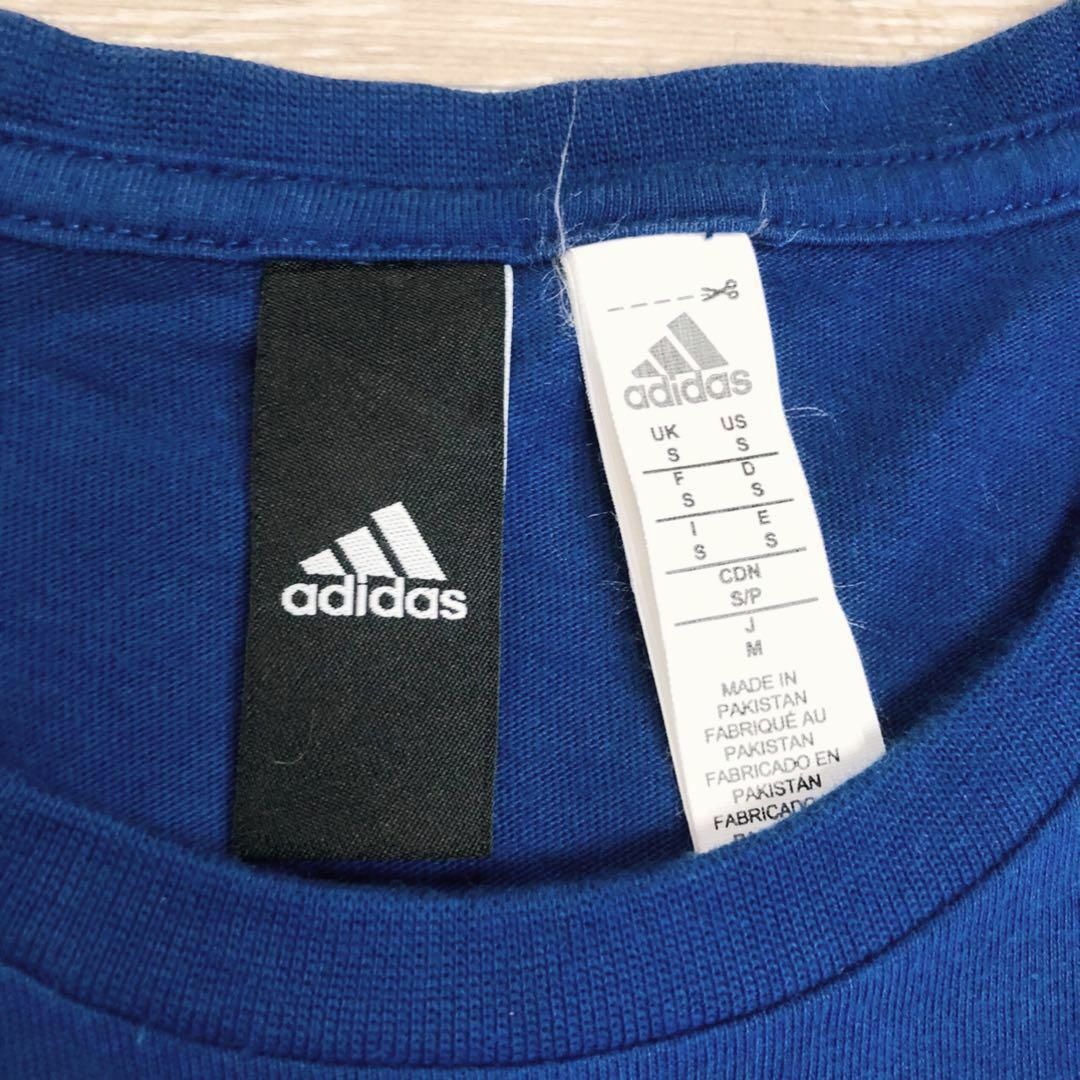 adidas(アディダス)のアディダス Tシャツ 丈長め プリントロゴ 半袖 輸入 adidas 古着 メンズのトップス(Tシャツ/カットソー(半袖/袖なし))の商品写真