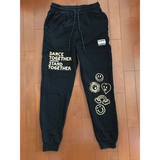 〈タグ付き新品〉　カジュアル　パンツ Zumba