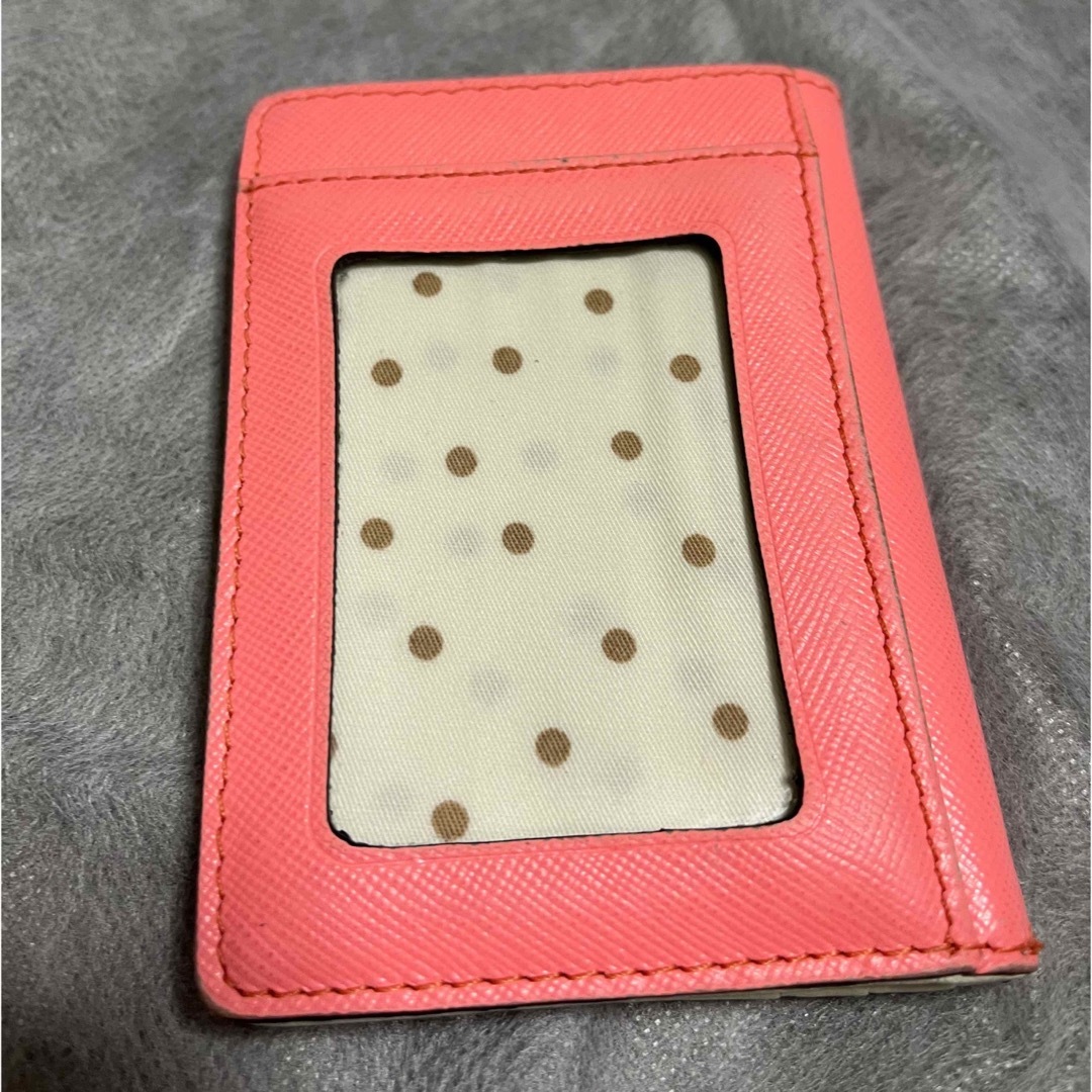 kate spade new york(ケイトスペードニューヨーク)のケイトスペード　定期入れ　ピンク　カードケース レディースのファッション小物(名刺入れ/定期入れ)の商品写真