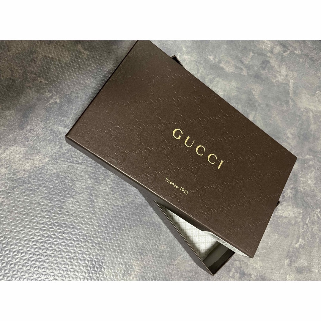 LOUIS VUITTON(ルイヴィトン)のVUITTON 紙袋 ショッパー ショップ袋 GUCCI 箱 レディースのバッグ(ショップ袋)の商品写真