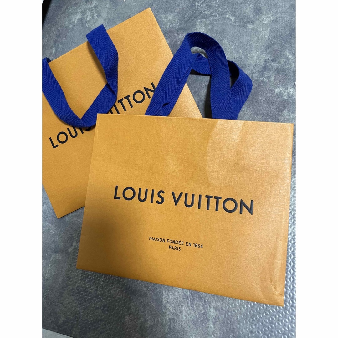 LOUIS VUITTON(ルイヴィトン)のVUITTON 紙袋 ショッパー ショップ袋 GUCCI 箱 レディースのバッグ(ショップ袋)の商品写真