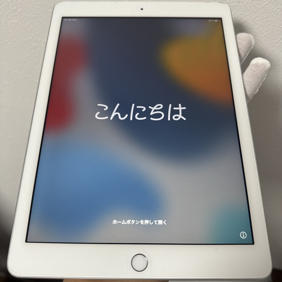 iPad 2018 第6世代 SIMフリー r77-