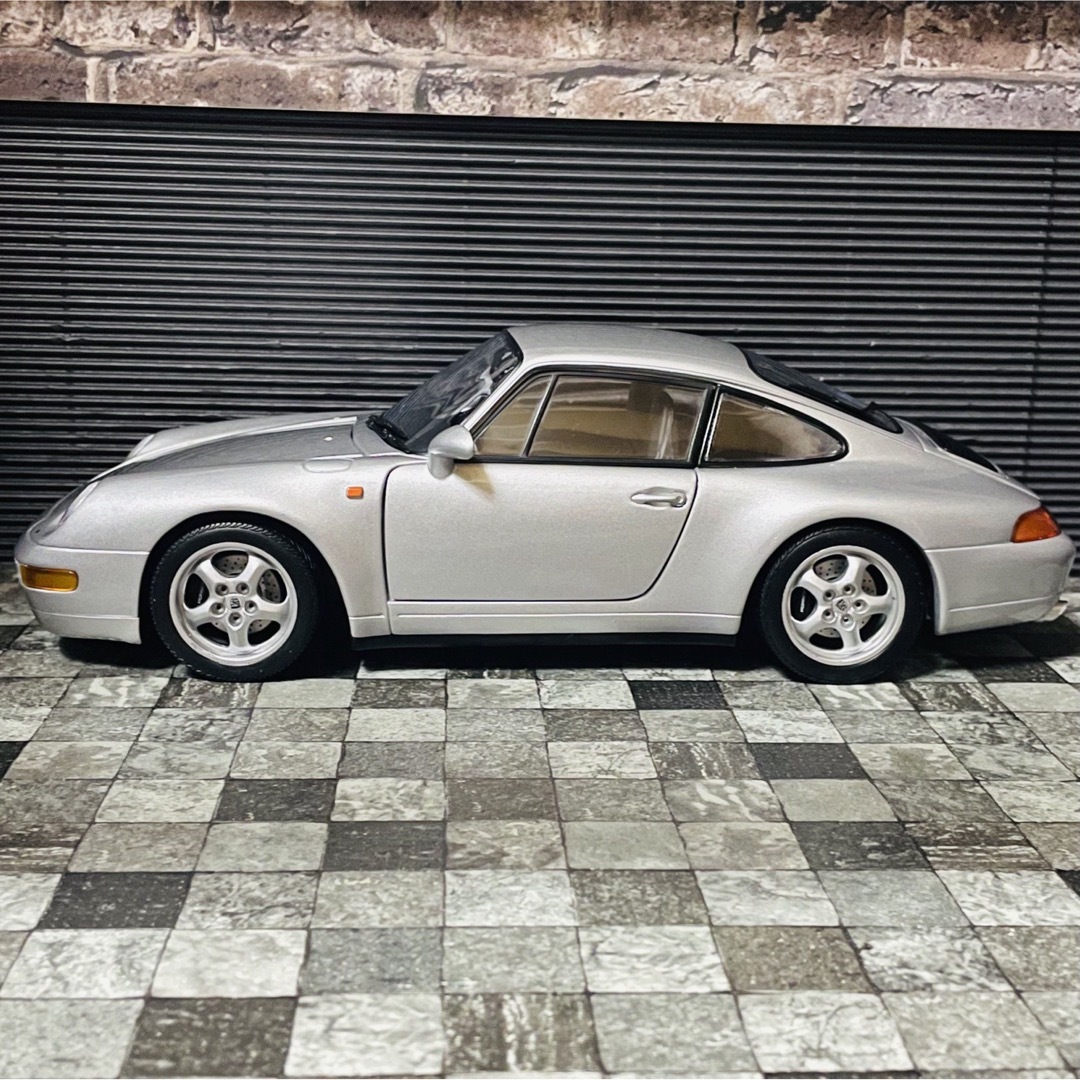 1/18 UT models ポルシェ 911 (993) カレラ 1994 1