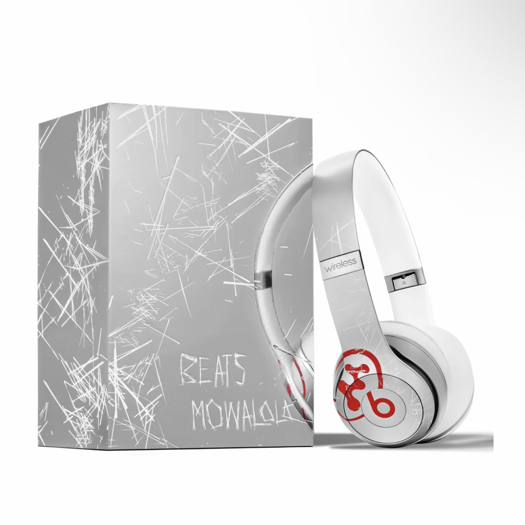 探してます　Beats x Mowalolaコラボヘッドフォン シルバー