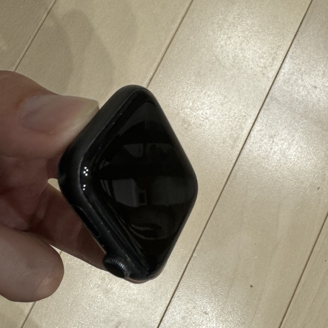 apple watch SE MYDT2J/A メンズの時計(腕時計(デジタル))の商品写真