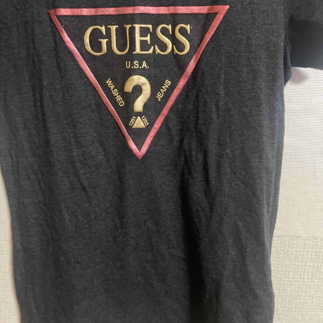 GUESS ゲスTシャツ レディースのトップス(Tシャツ(半袖/袖なし))の商品写真