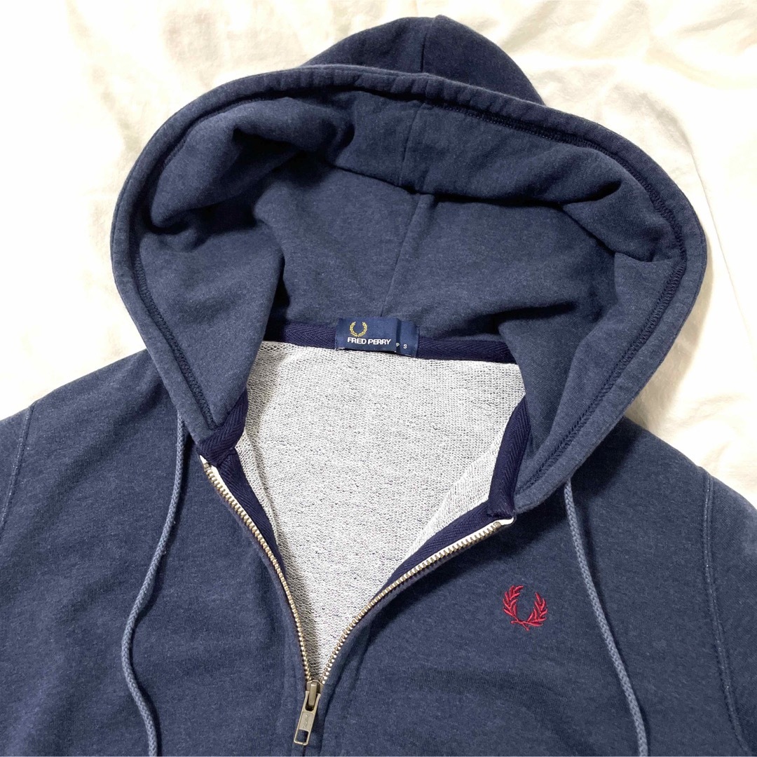 FRED PERRY　フレッドペリー　Hooded Sweatshirt　月桂樹