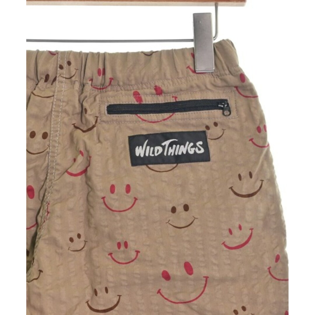 WILDTHINGS(ワイルドシングス)のWILD THINGS ショートパンツ XS ベージュx赤x茶(総柄) 【古着】【中古】 メンズのパンツ(ショートパンツ)の商品写真