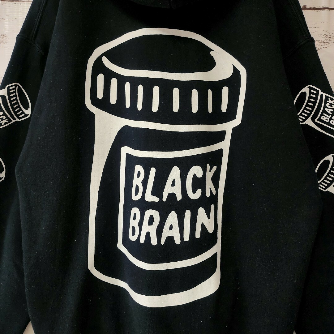 《大人気》ブラックブレイン パーカー プリント バックロゴ ブラック 袖ロゴ M