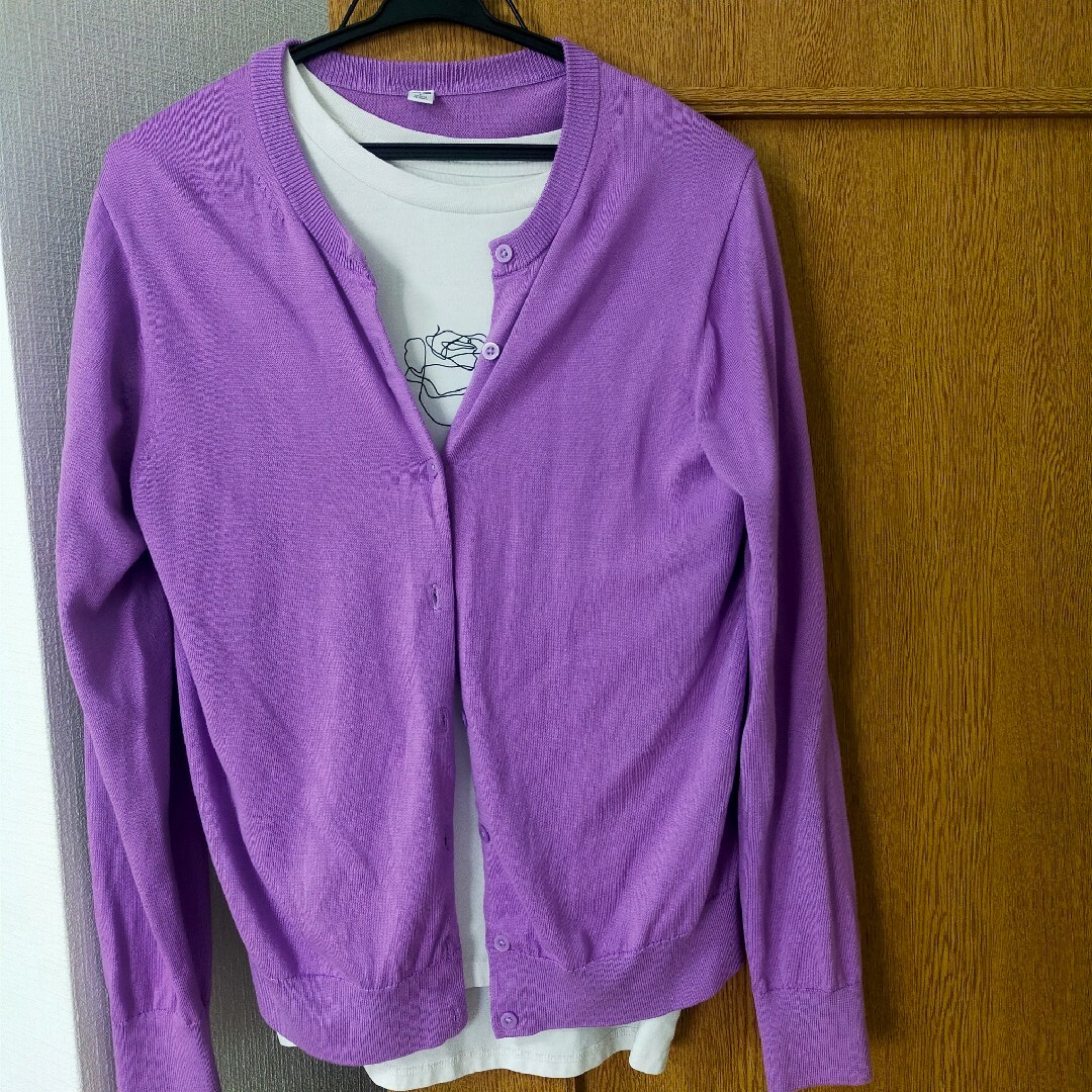 UNIQLO(ユニクロ)のユニクロカーディガン紫 レディースのトップス(カーディガン)の商品写真