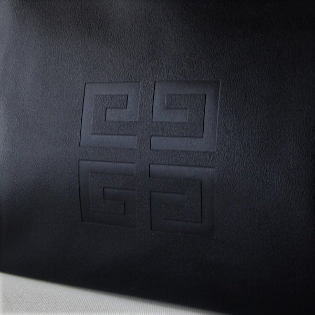 GIVENCHY(ジバンシィ)のGIVENCHY  トートバッグ　ノベルティ　ブラック　ポーチセットジバンシー レディースのバッグ(トートバッグ)の商品写真