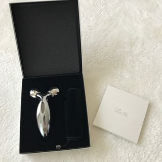 リファ(ReFa)の【お値下げ❗️】美容ローラー　ReFa CARAT  リファカラット　防水使用(フェイスローラー/小物)