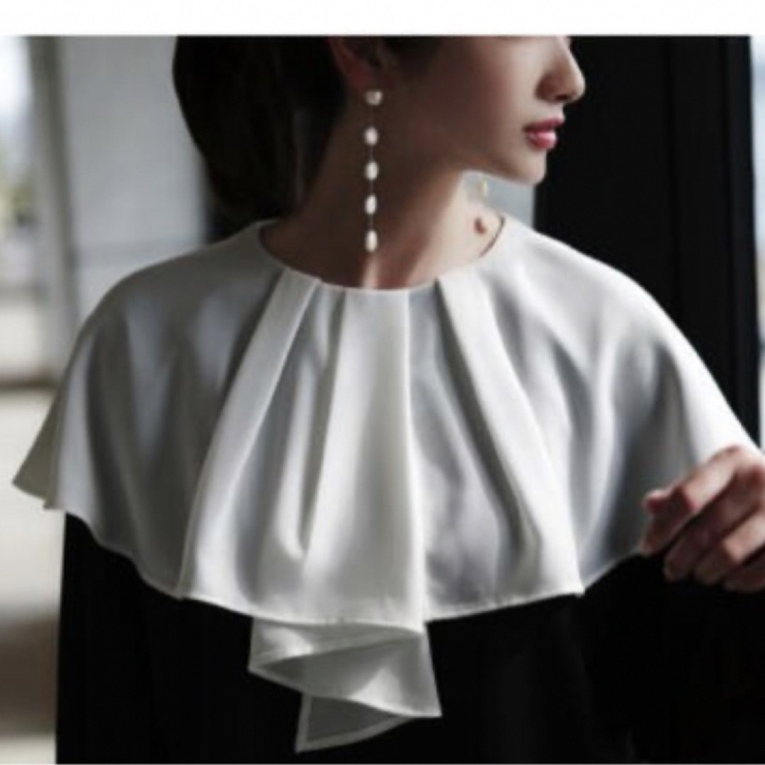 【美品】akiki cape blouse black × white 完売品