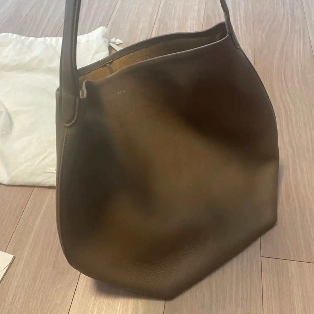 THE ROW - 美品 The Row n/s park tote の通販 by はりー|ザロウなら