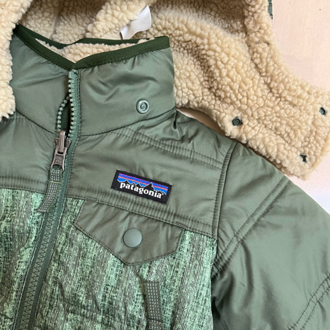 patagonia(パタゴニア)のパタゴニア patagonia ボアブルゾン リバーシブル 12-18M キッズ/ベビー/マタニティのベビー服(~85cm)(ジャケット/コート)の商品写真