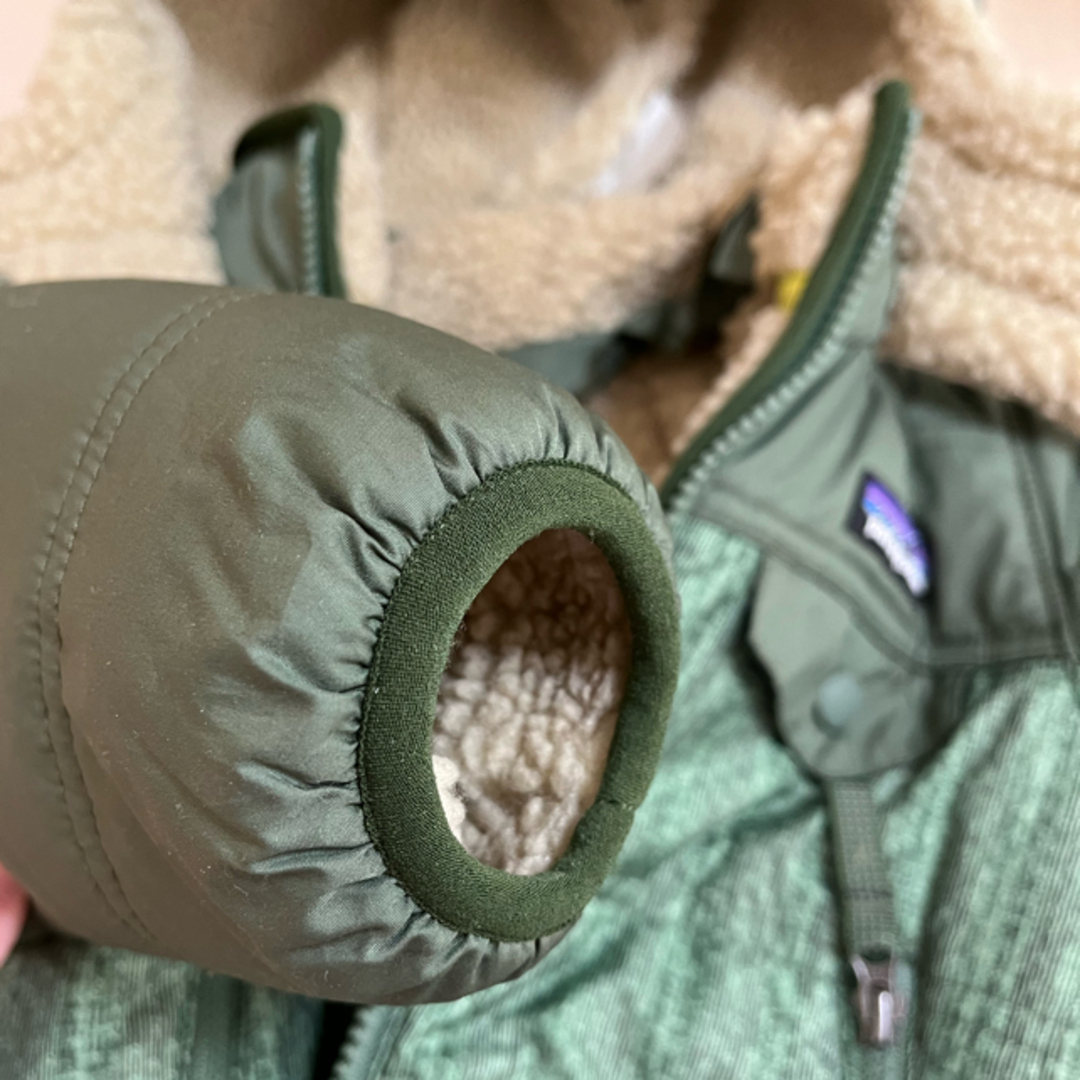 patagonia(パタゴニア)のパタゴニア patagonia ボアブルゾン リバーシブル 12-18M キッズ/ベビー/マタニティのベビー服(~85cm)(ジャケット/コート)の商品写真