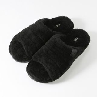 アグ(UGG)のUGG FLUFF YOU アグ フラッフ ユウ シープスキン サンダル 黒(サンダル)