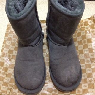 アグ(UGG)の難あり(ブーツ)