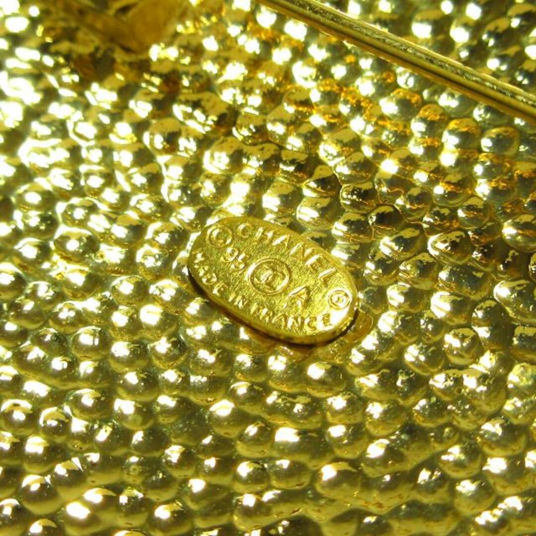 シャネル ブローチ 金属素材 ゴールド