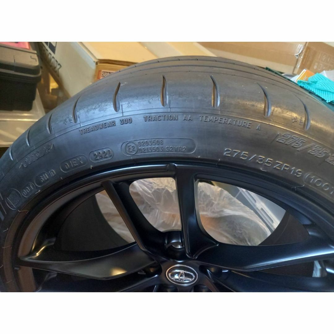 GRスープラ 限定車 RZ タイヤホイールセット マットブラック 空気圧