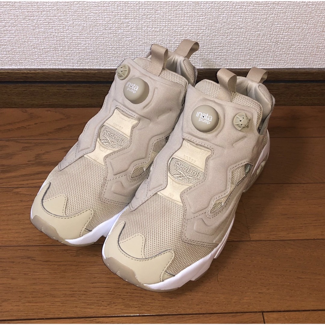 24cm 美品 REEBOK INSTA PUMP FURY OG ベージュ 白レディース